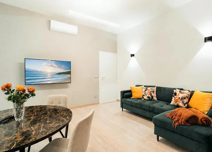 Casa Nicola - Modern 2BR Apt in Trastevere, Central Rome